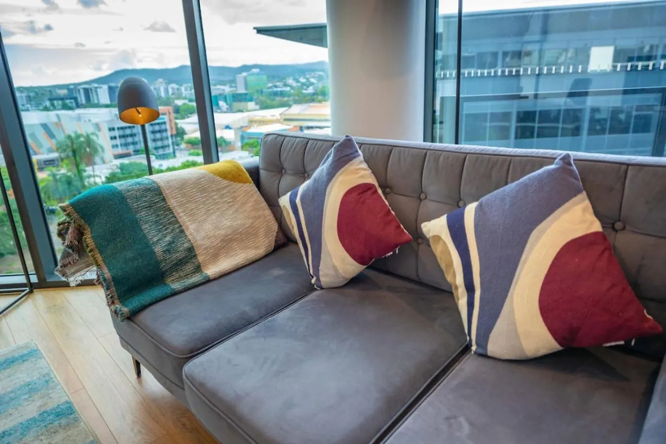 Stunning Getaway One King Bed With Unlimited Wi-Fi Lejlighed Brisbane